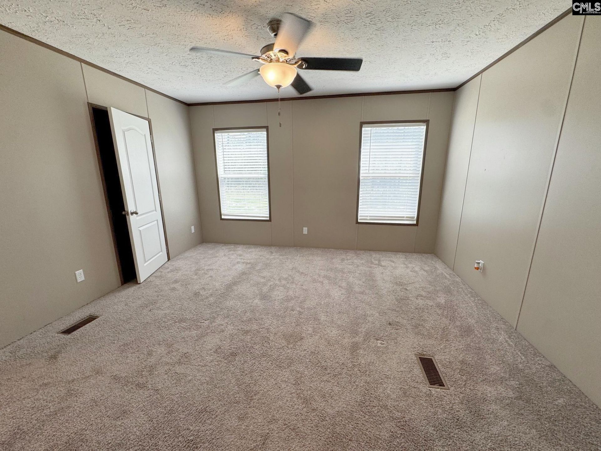 137 Dominion Court  Photo 18