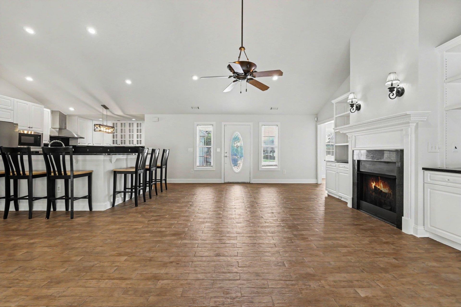 3673 Kingsley Dr. Photo 14