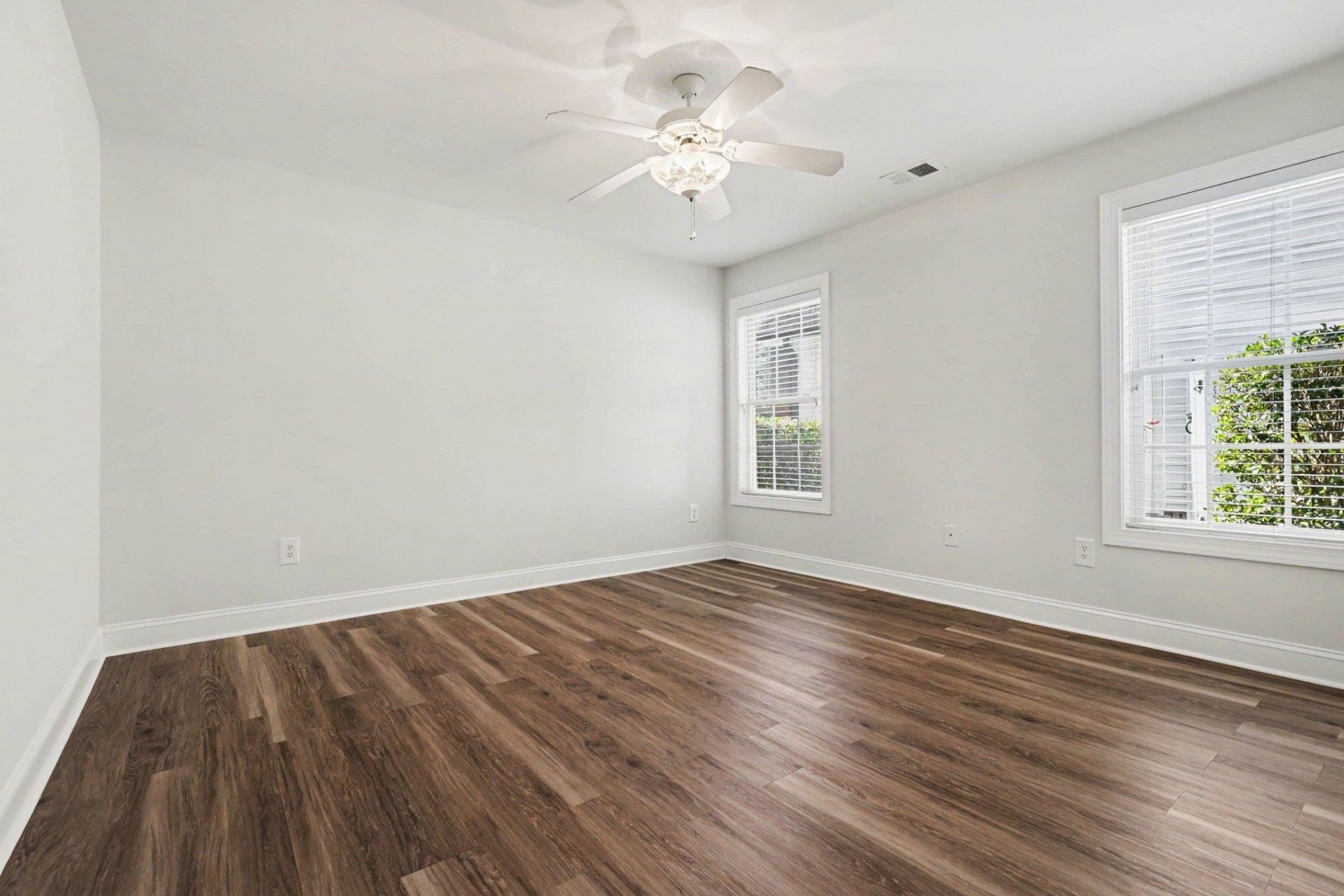 3673 Kingsley Dr. Photo 34