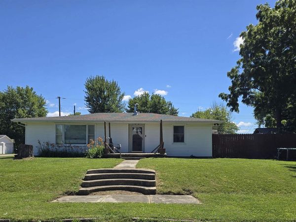 922 N Monroe Street, Hartford City, IN 47348