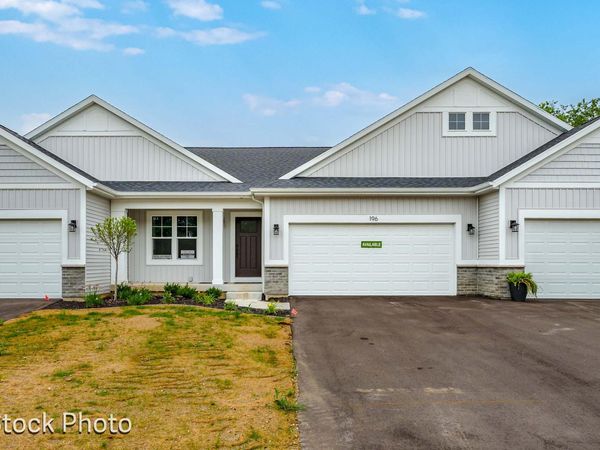 1593 N Village Circle, Kalamazoo, MI 49009