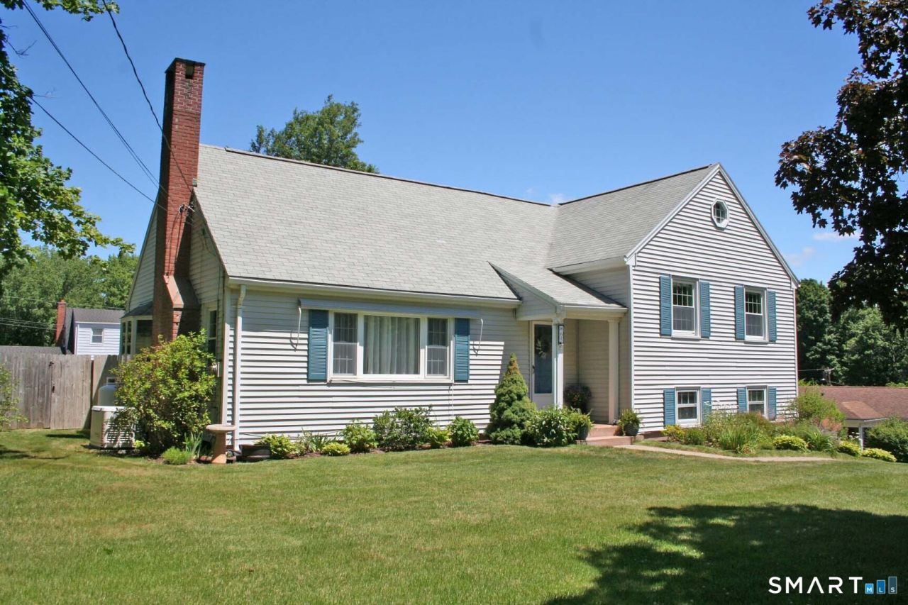 65 Prout Hill, Middletown, CT 06457 Main Photo