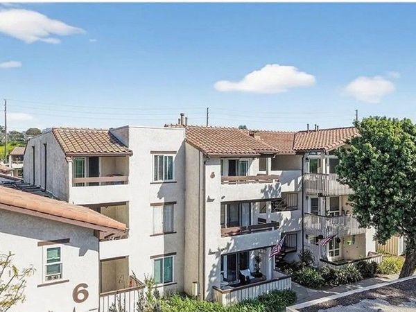 21372 Brookhurst, Huntington Beach, CA 92646