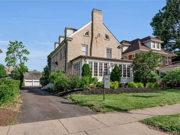 2740 Main Street, Buffalo, NY 14214