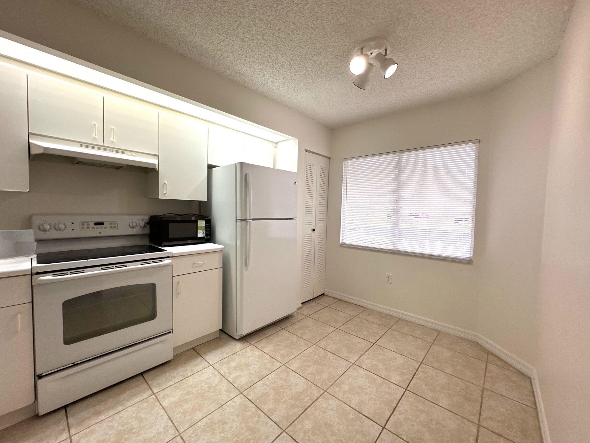 1400 SW 137 Avenue, Unit 107f, Pembroke Pines, FL 33027 Photo