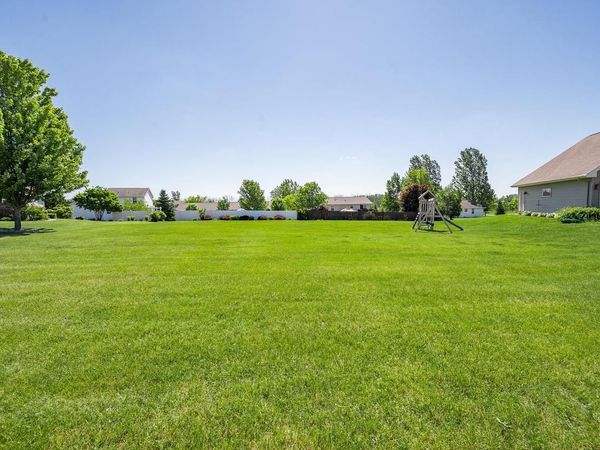 1630 PANTHER COURT, New Franken, WI 54229