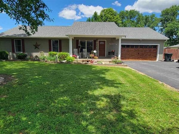 1039 Ewing Street, Clinton, IN 47842