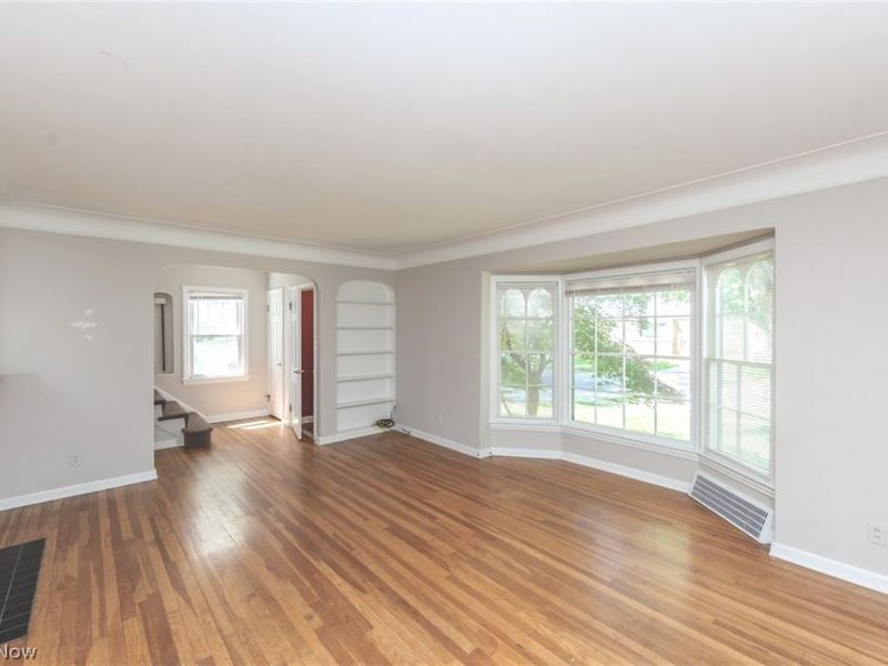 4218 Bushnell Road , University Heights, OH 44118 Photo 3
