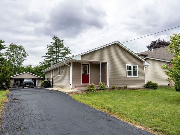 306 N Washington Street , Westmont, IL 60559