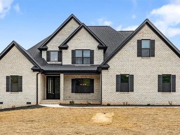 5084 Southern Pines Drive, Kernersville, NC 27284