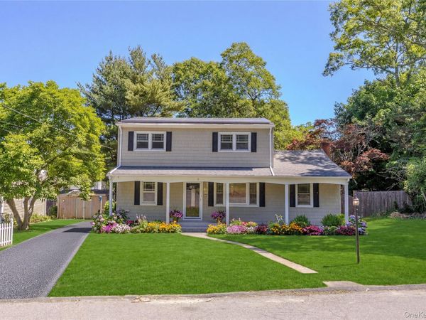 9 Phoenix Road, Rocky Point, NY 11778