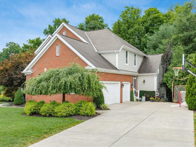 10748 Preston Way, Powell, OH 43065 Photo 3