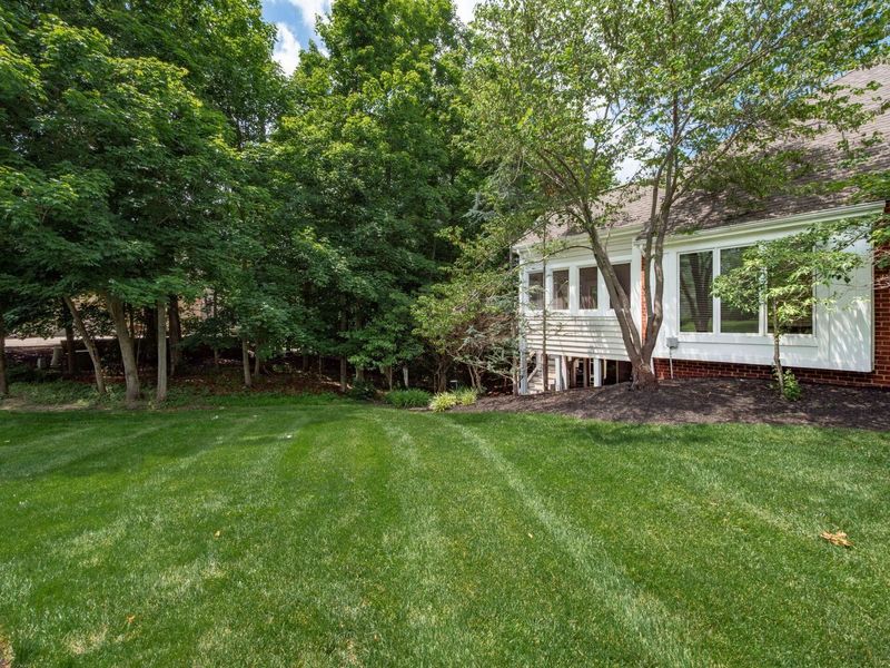 10748 Preston Way , Powell, OH 43065 Photo 8