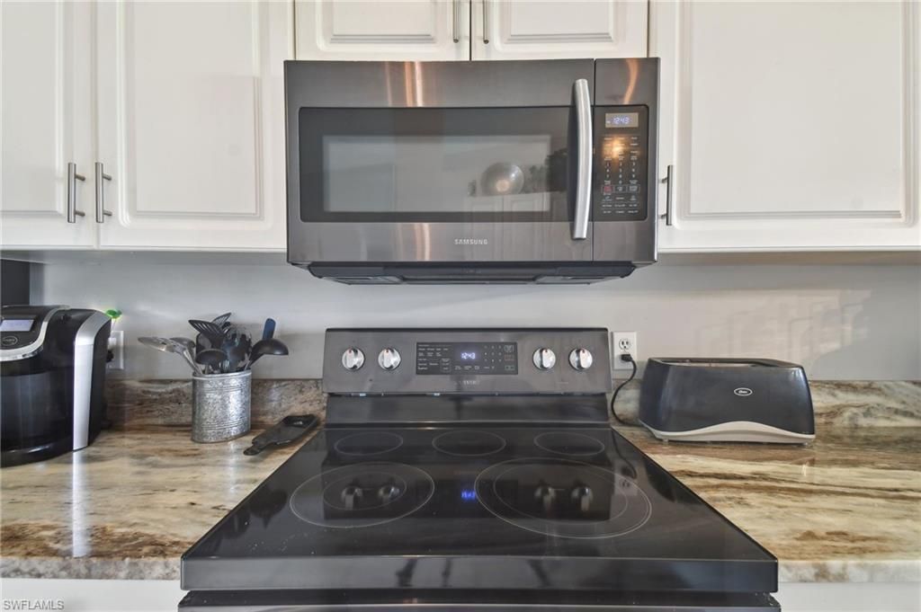 9165 Michael Cir, Unit 1002, Naples, FL 34113 Photo