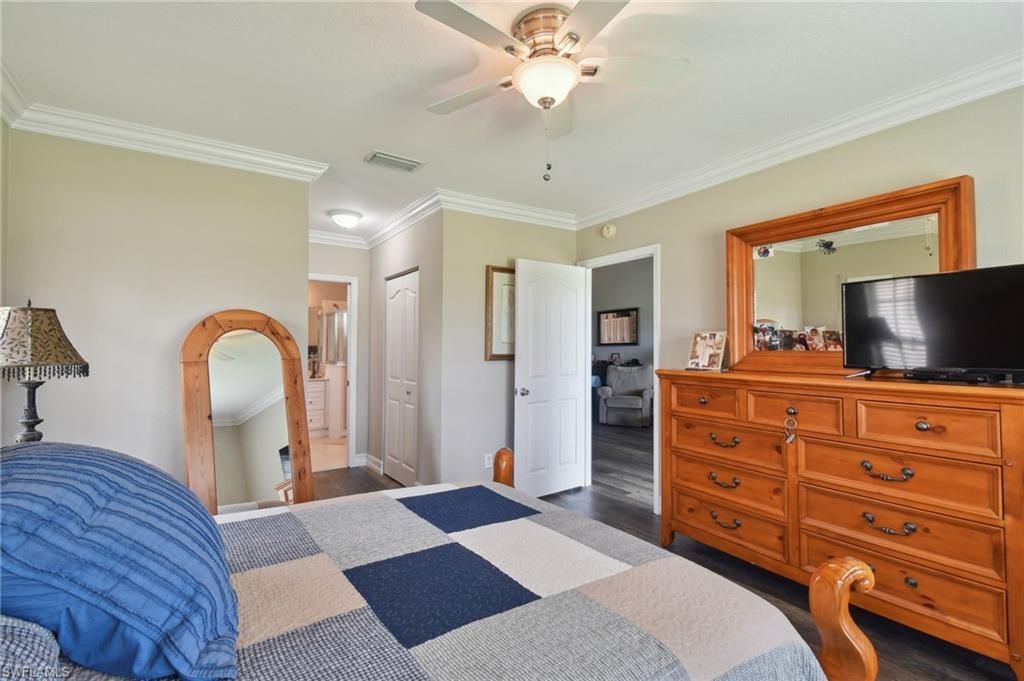 9165 Michael Cir, Unit 1002, Naples, FL 34113 Photo