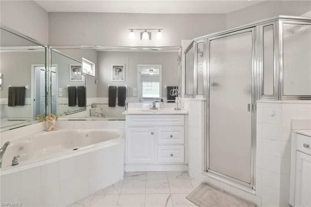 9165 Michael Cir, Unit 1002, Naples, FL 34113 Photo