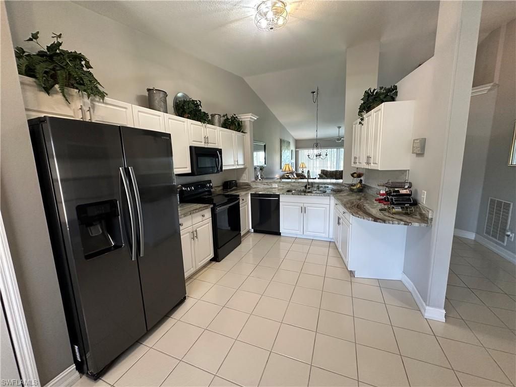 9165 Michael Cir, Unit 1002, Naples, FL 34113 Photo