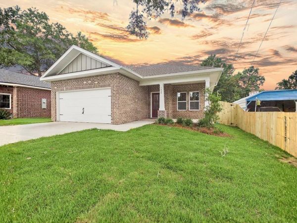1496 Pine Street, Niceville, FL 32578