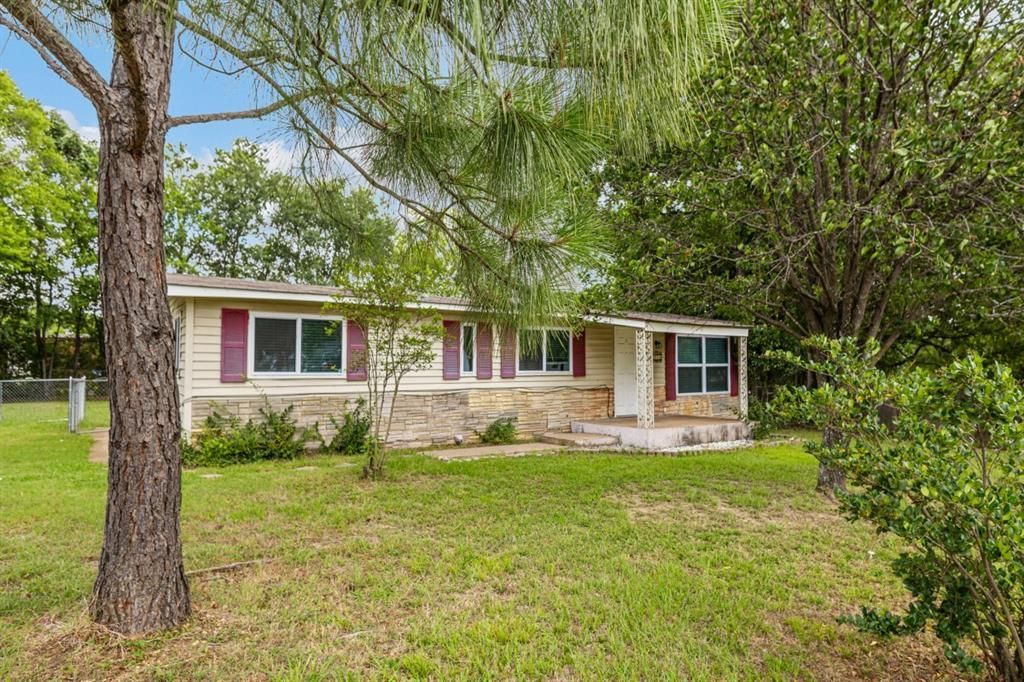 110 W Shadowwood Street, Gun Barrel City, TX 75156 Main Photo