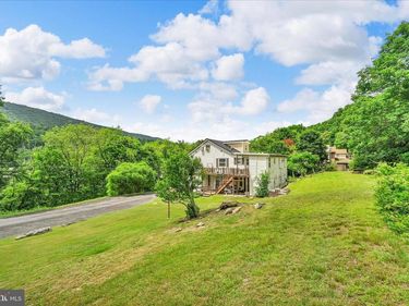 195 JOHNS ESTATE ROAD, COAL TOWNSHIP, PA 17866