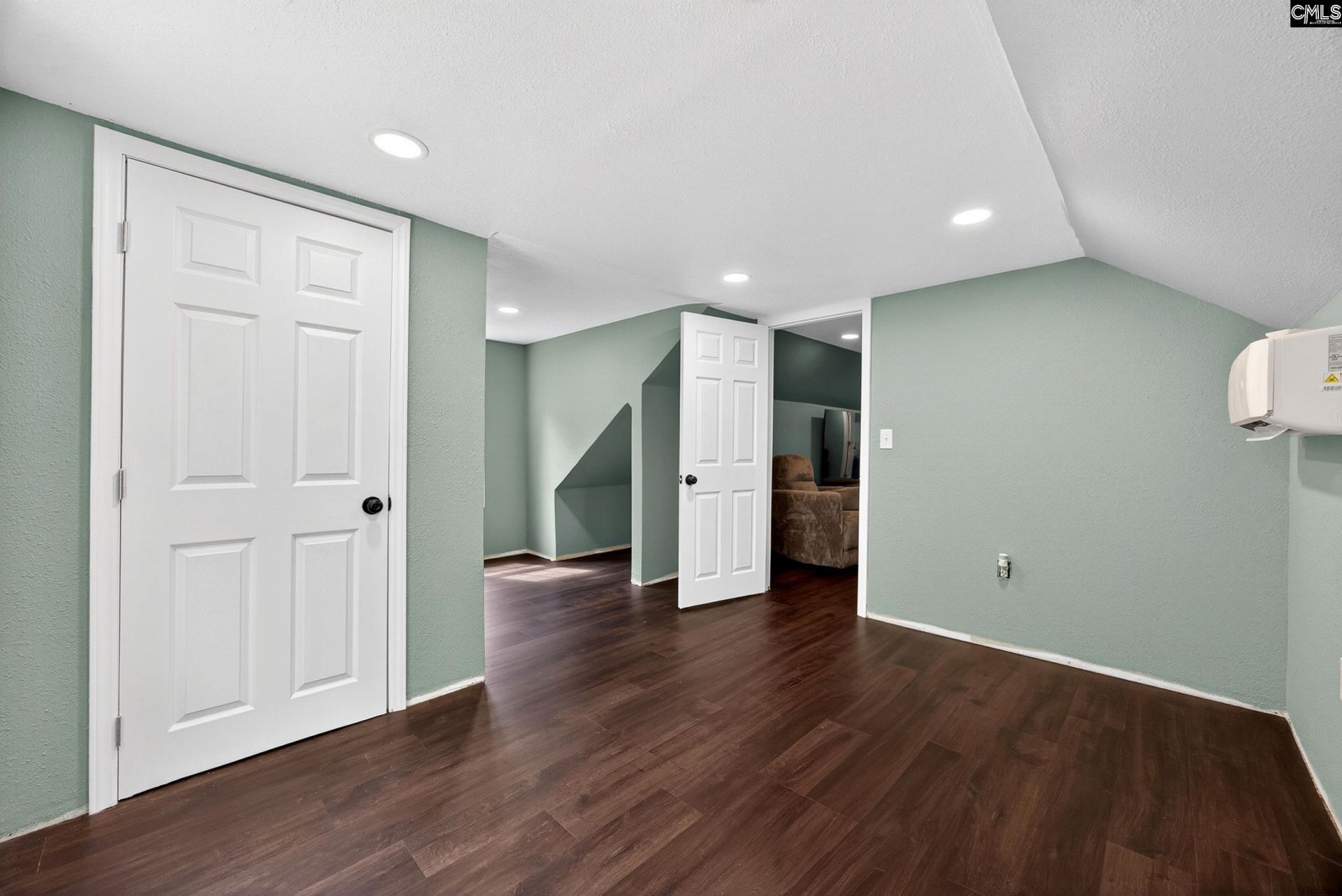 213 Lakeview Road  Photo 36