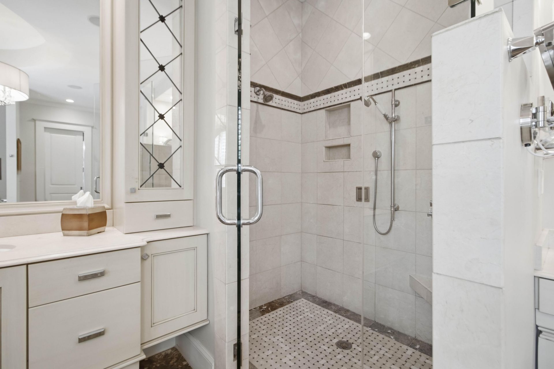 374 Mutual Drive Photo 36