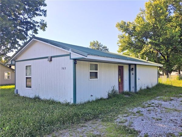 303 W 8th Street , Green Forest, AR 72638