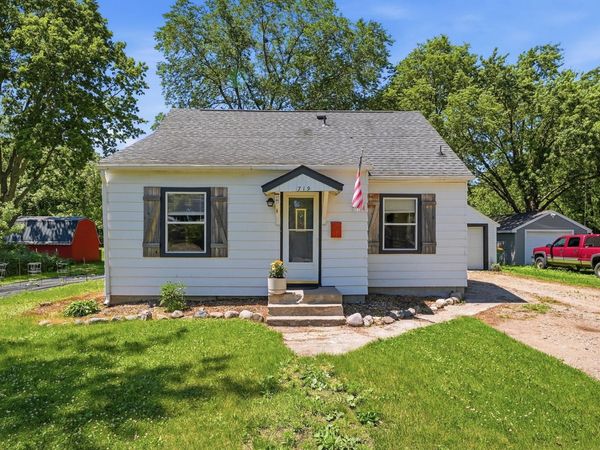 719 N Ramsey Avenue, Litchfield, MN 55355