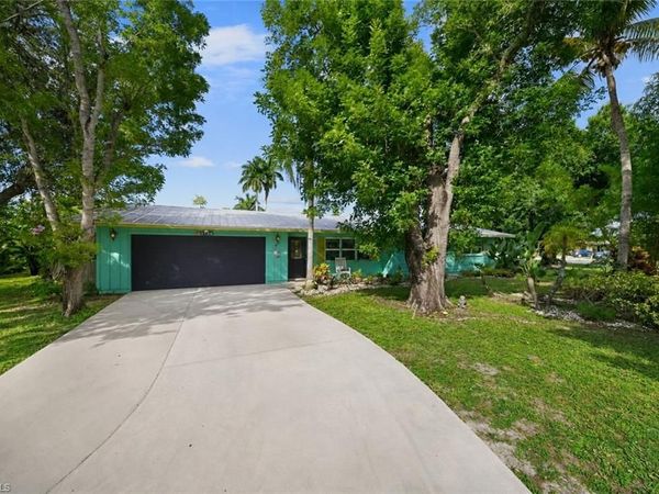 8700 Exeter ST , FORT MYERS, FL 33907