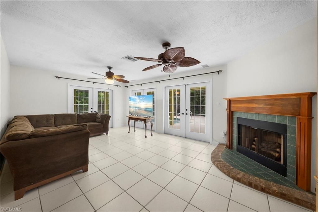 8700 Exeter St , Fort Myers, FL 33907 Photo