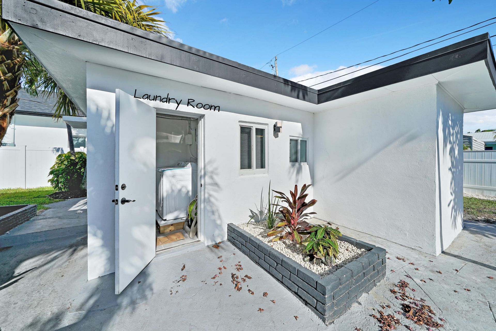 1108 NE 16th Street, Fort Lauderdale, FL 33304 Photo