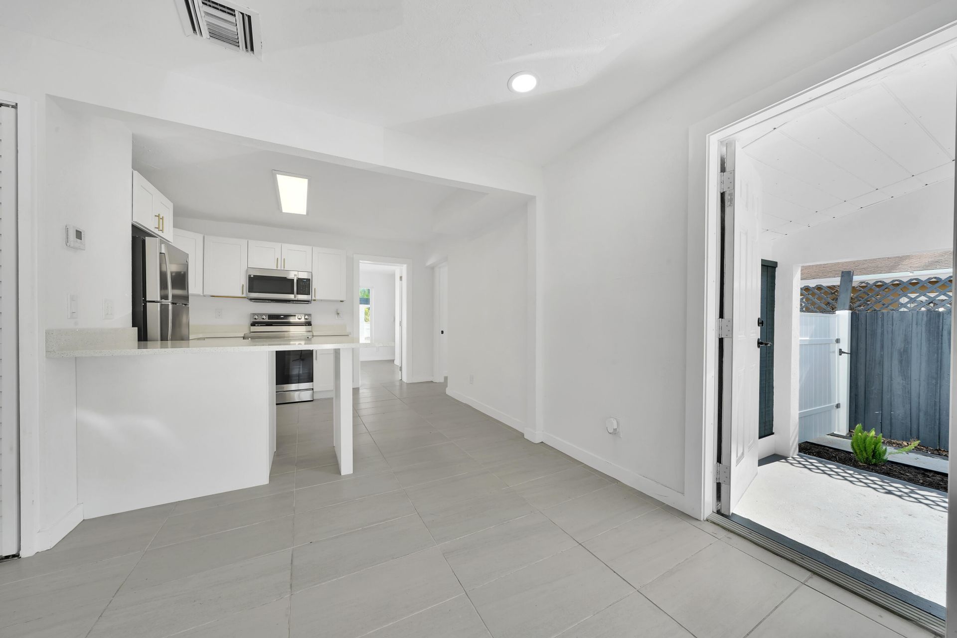 1108 NE 16th Street, Fort Lauderdale, FL 33304 Photo