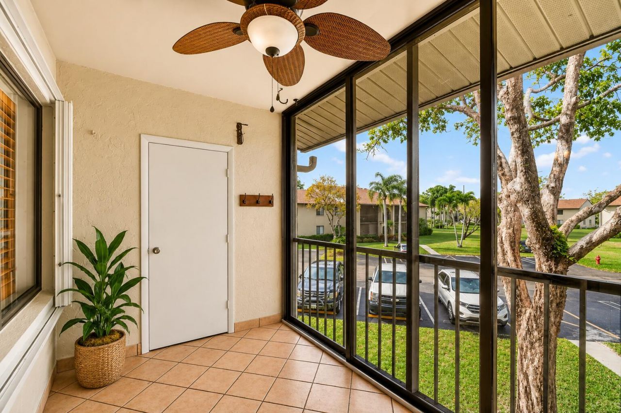 511 Shady Pine Way, Unit D2, Greenacres, FL 33415 Photo