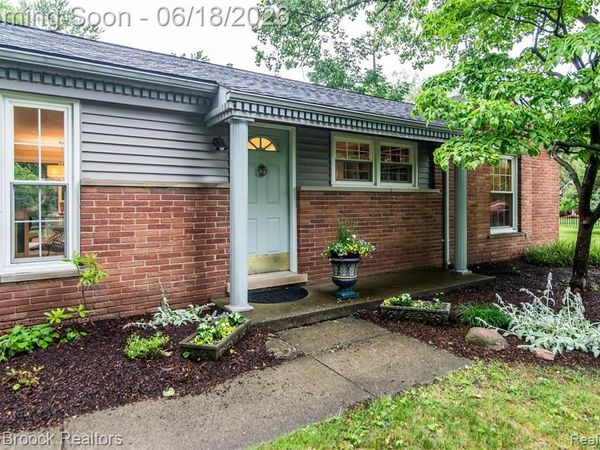6799 E Dartmoor Road, West Bloomfield Twp, MI 48322
