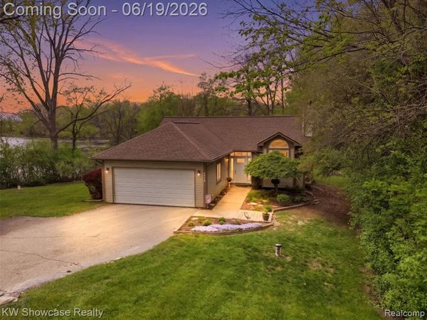 6053 N Bay, Springfield Twp, MI 48346
