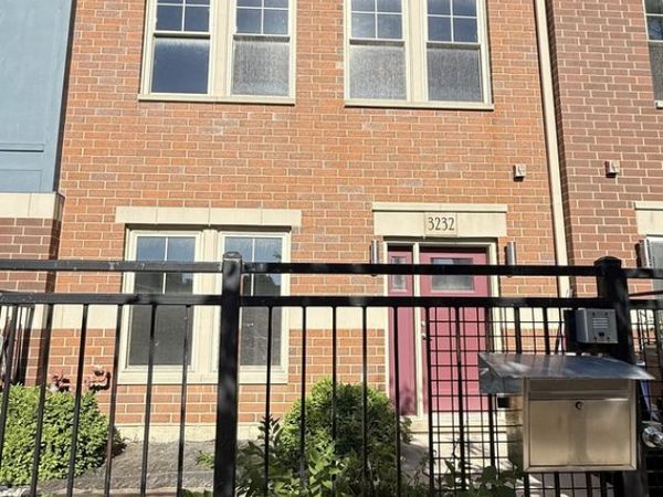 3232 S Shields Avenue , Chicago, IL 60616