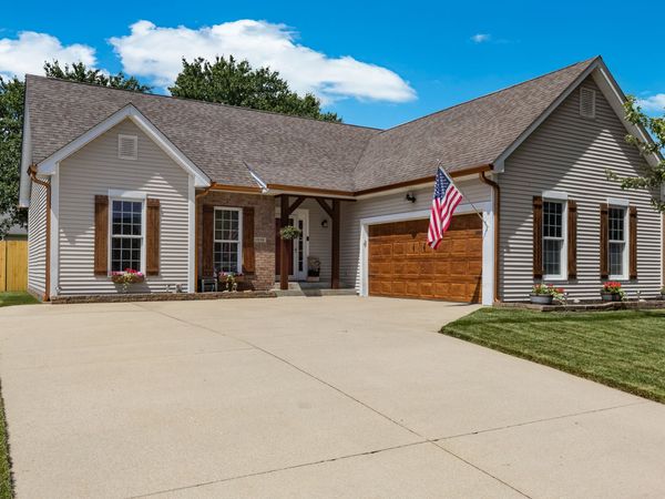 5926 Regency Drive, Columbus, IN 47203