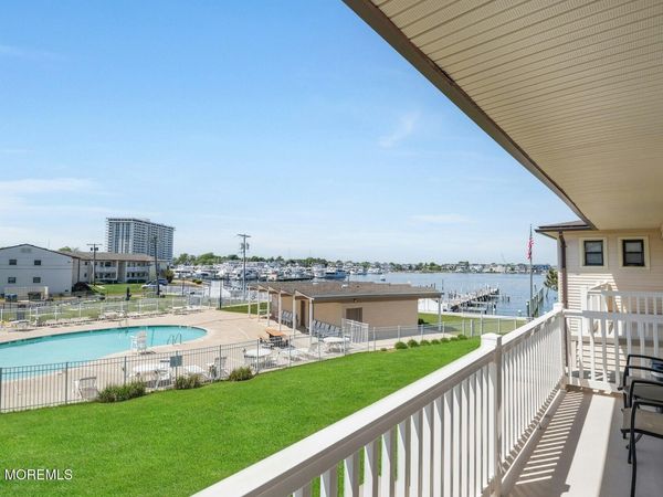 110 Wharfside Drive, Monmouth Beach, NJ 07750