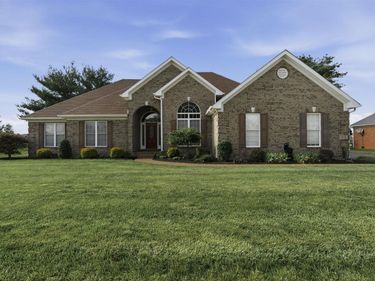 818 Poppy Hills Way , Bowling Green, KY 42104