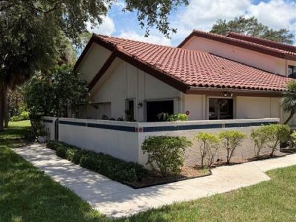 6131 SE Martinique Drive, Unit 101, Stuart, FL 34997