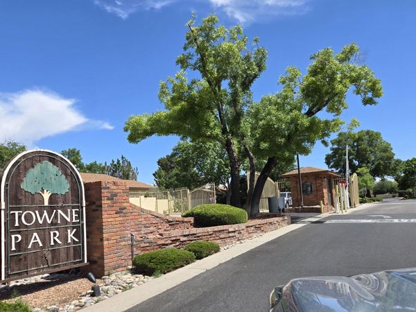 10700 Griffith Park Drive NE, Albuquerque, NM 87123