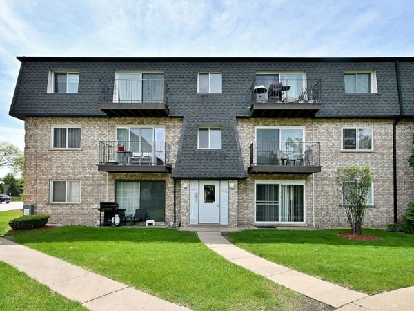 9442 Bay Colony Drive, Unit 3E, Des Plaines, IL 60016