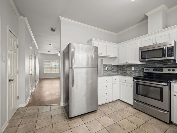4106 Jefferson Woods Dr, Baton Rouge, LA 70809