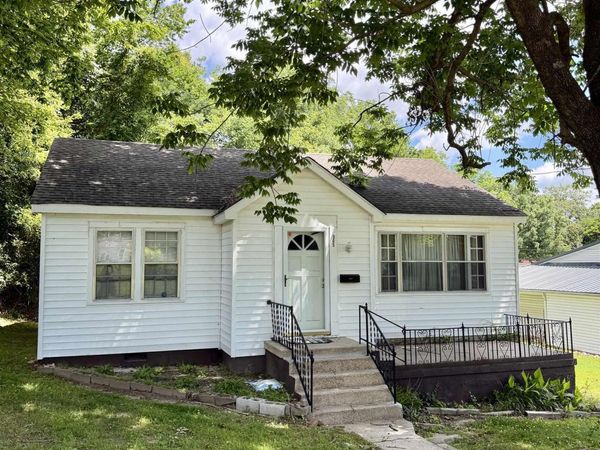 865 W Cherry Street , Piggott, AR 72454