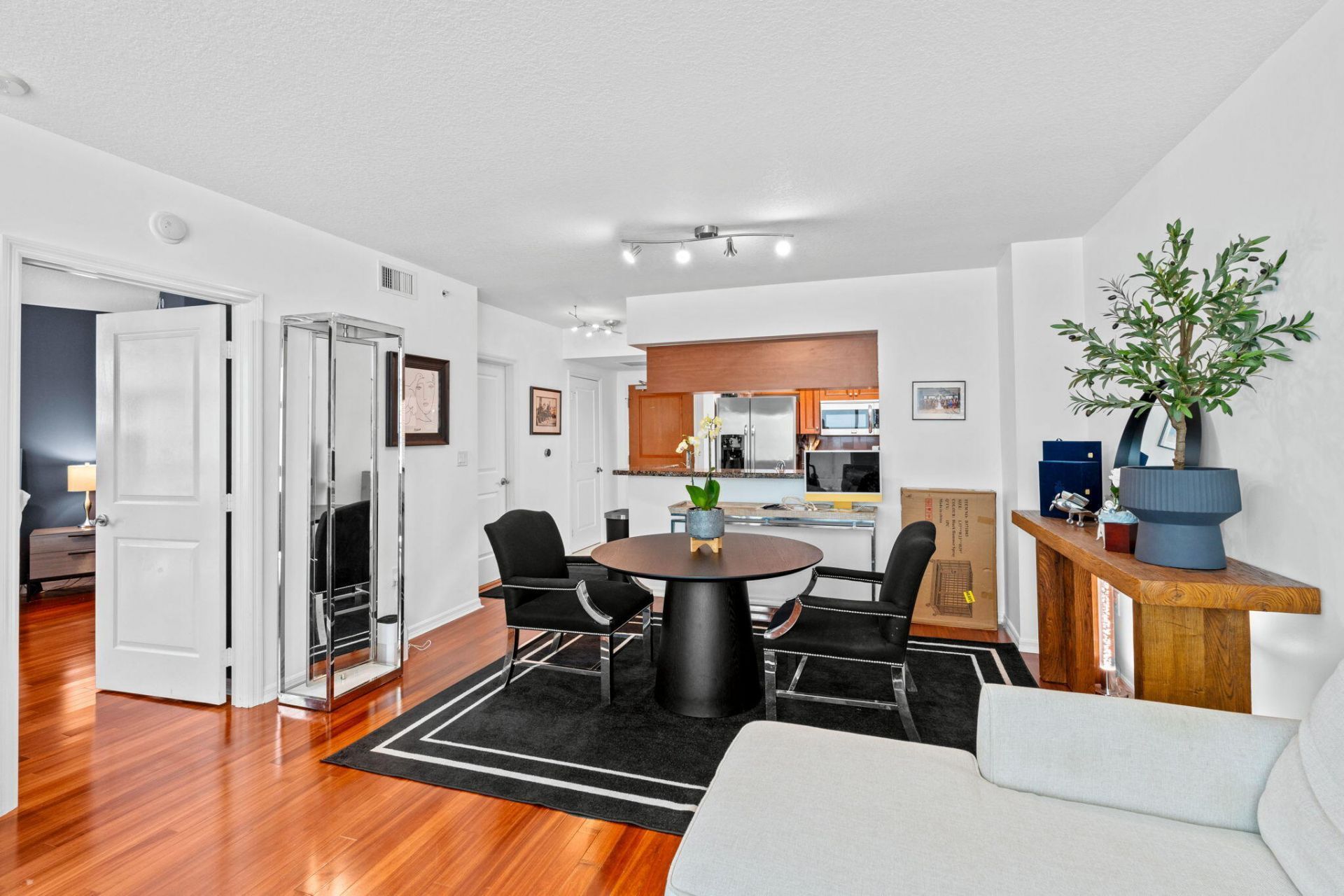 347 N New River Dr Drive E, Unit 606, Fort Lauderdale, FL 33301 Photo
