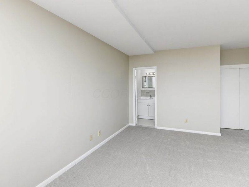 1620 E Broad Street, Unit 1202, Columbus, OH 43203 Photo 24