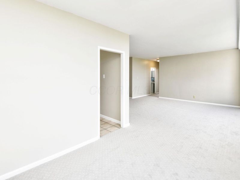1620 E Broad Street, Unit 1202, Columbus, OH 43203 Photo 9
