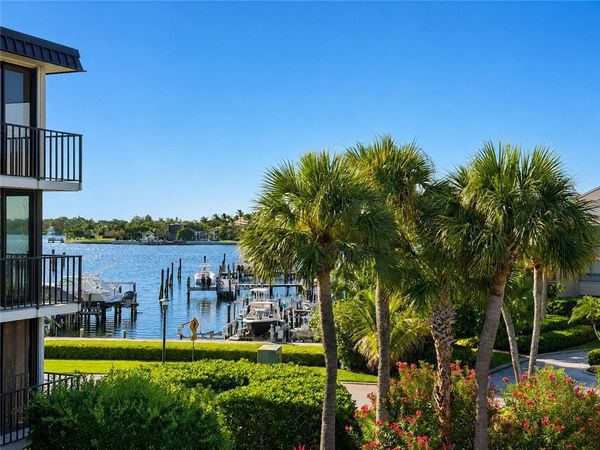 1850 Bay Road, Unit 3G, Vero Beach, FL 32963