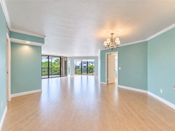 1850 Bay Road, Unit 3G, Vero Beach, FL 32963