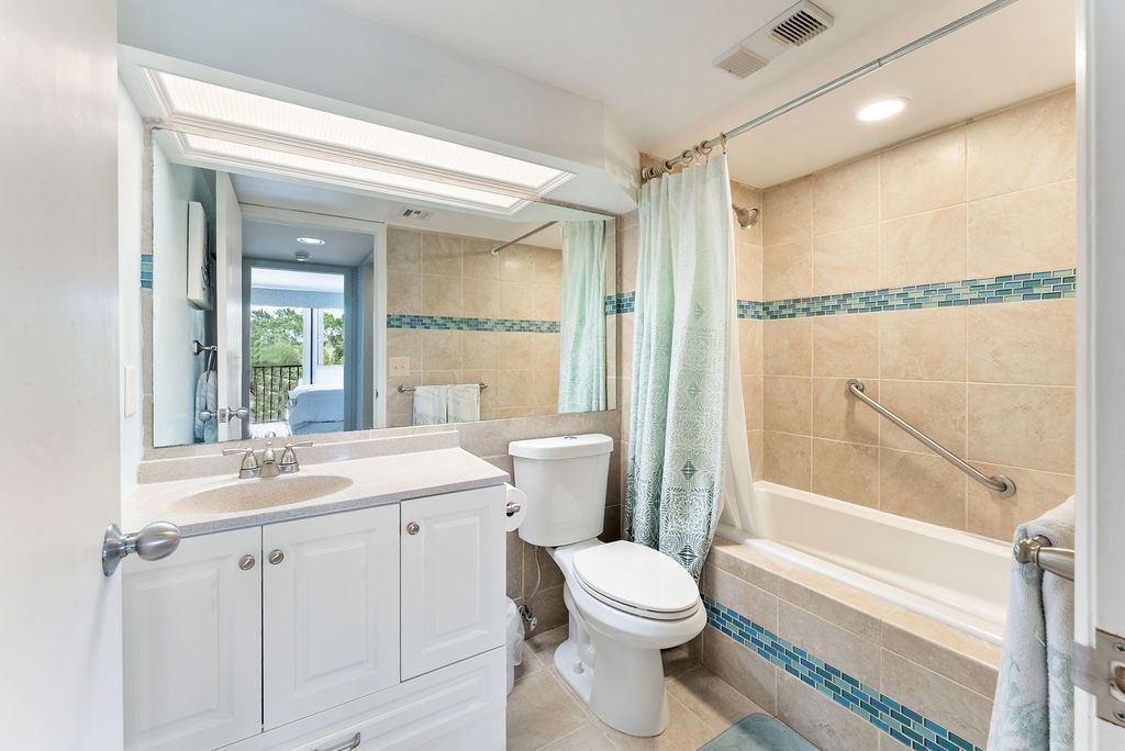 1850 Bay Road, Unit 3G, Vero Beach, FL 32963 Photo